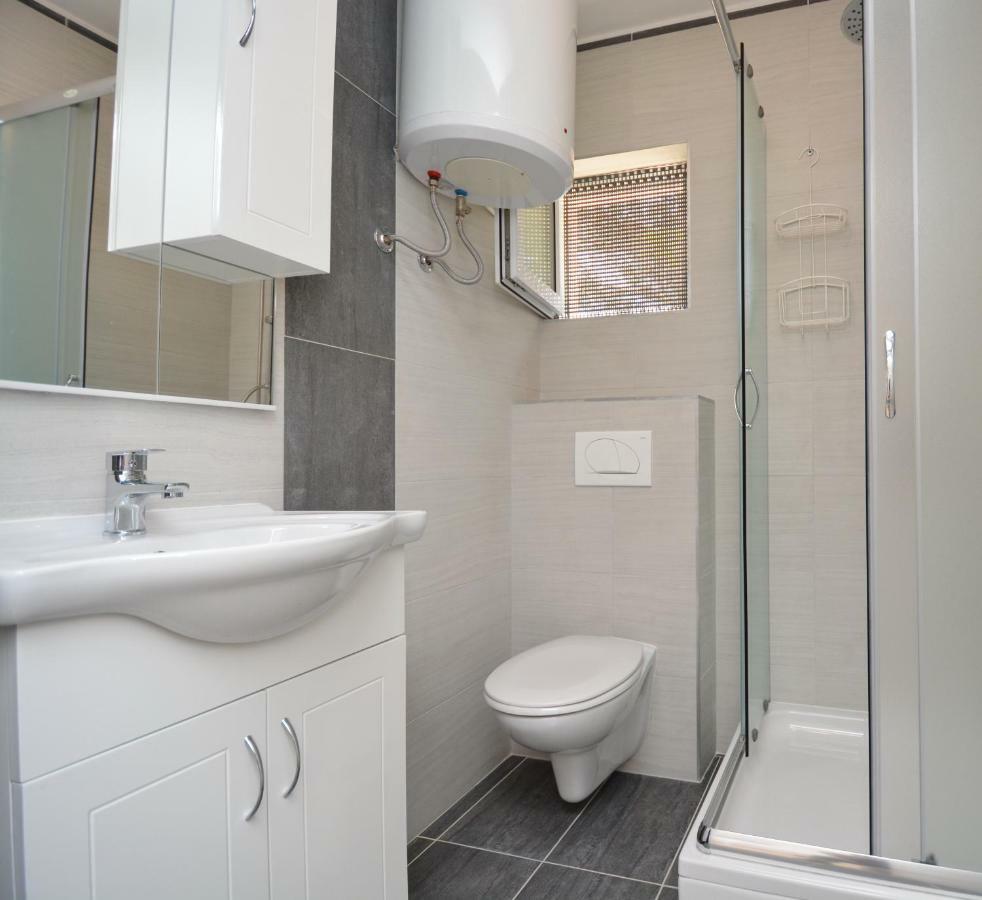 Apartmani Cesarec Basina 外观 照片